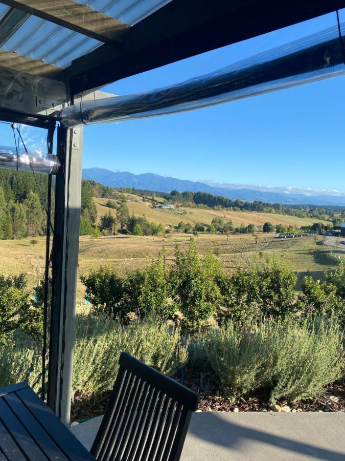 דירות Mahana The Shed With A View מראה חיצוני תמונה