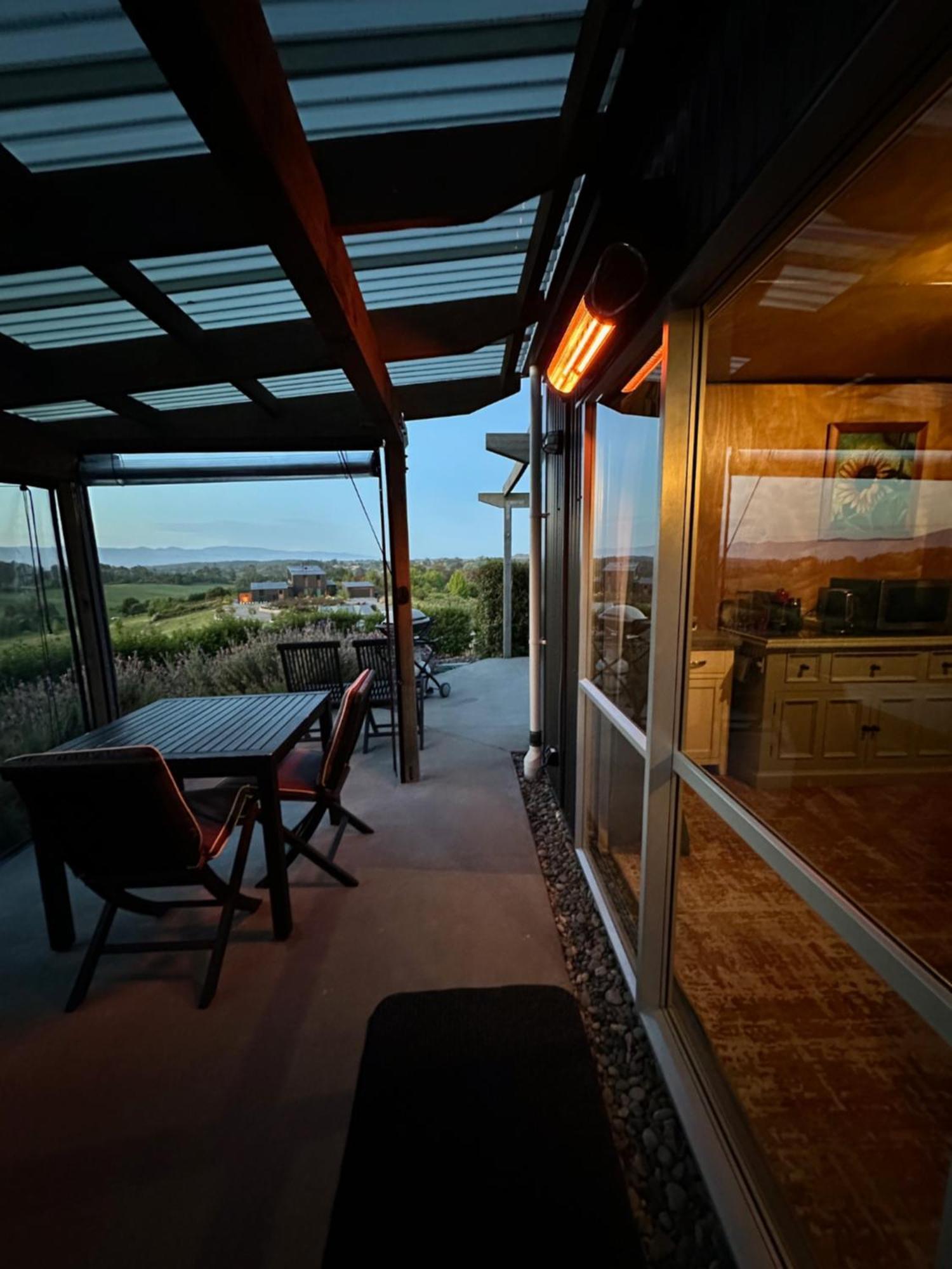 דירות Mahana The Shed With A View מראה חיצוני תמונה